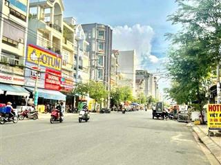 Định cư bên nước ngoài  bán gấp mặt tiền nguyễn gia trí  dt 9x20m  kc 3 tầng  giá 75 tỷ