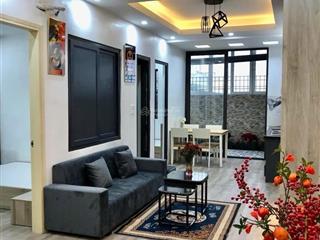 Cho thuê penthouse 3 ngủ hh2 linh đàm, full đồ có ban công sân vườn