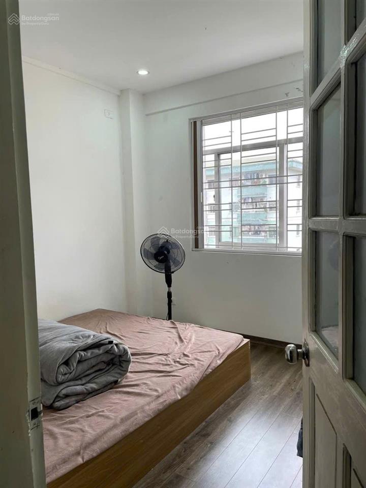 Cho thuê nơ 7 linh đàm, căn 3 ngủ 2 vệ sinh, giá 10tr/tháng