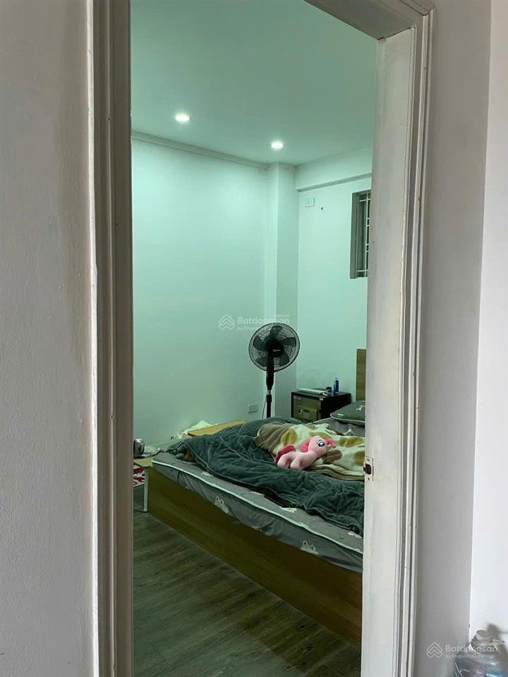 Cho thuê nơ 7 linh đàm, căn 3 ngủ 2 vệ sinh, giá 10tr/tháng