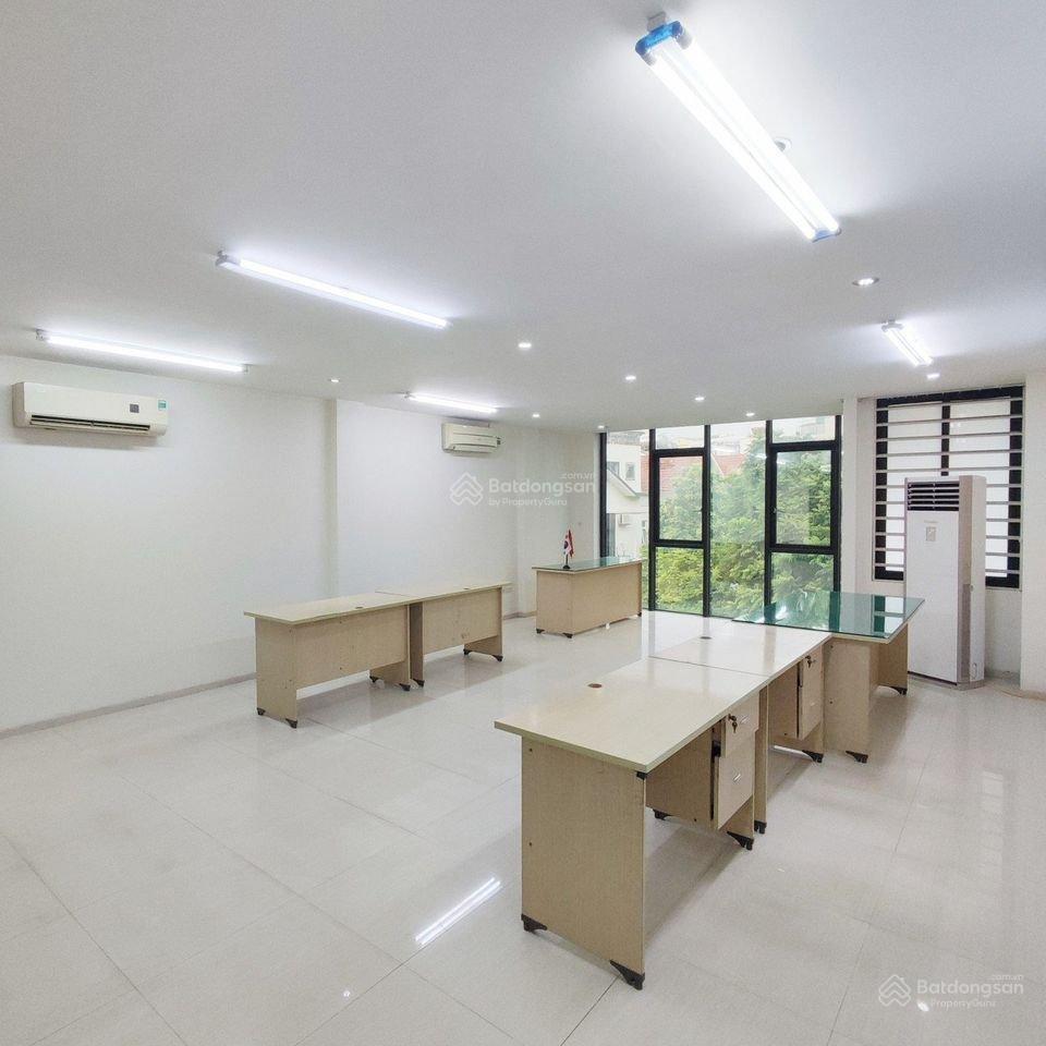 Chính chủ còn 1 sàn cho thuê 35m2 tại phố đặng tiến đông  đống đa giá chỉ 4,5tr/tháng