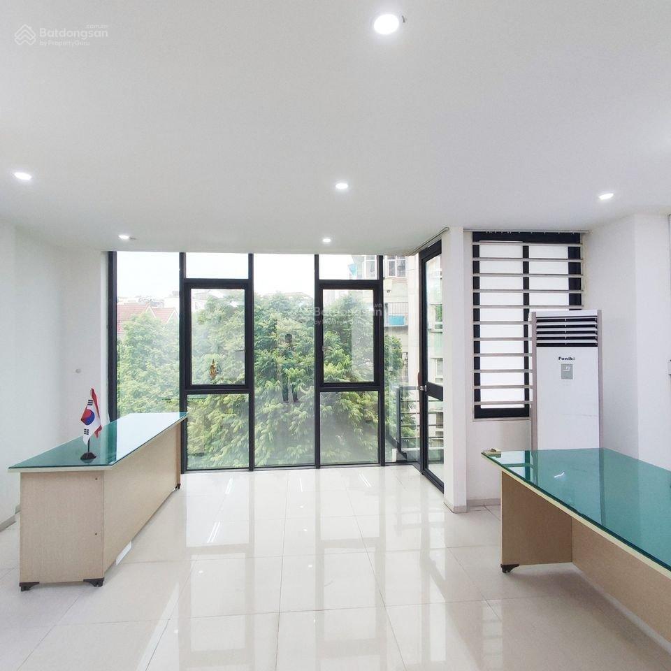 Chính chủ còn 1 sàn cho thuê 35m2 tại phố đặng tiến đông  đống đa giá chỉ 4,5tr/tháng