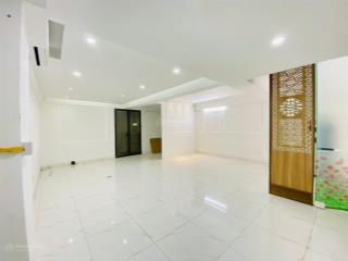 Chính chủ cần cho thuê mặt bằng tầng lửng tại phố mễ trì hạ  nam từ liêm giá chỉ hơn 10tr/tháng