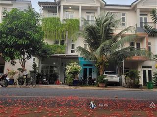 Park riverside view hồ bơi mới xuất hiện