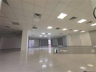 Cho thuê văn phòng mặt tiền đường quận 3, dt 190m2, sàn suốt tiện bố trí