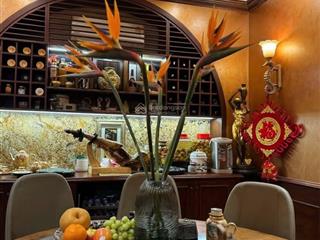 Mặt phố mai anh tuấn view hồ hoàng cầu thang máy 6 tầng sang trọng kinh doanh & ở giá 31 tỷ