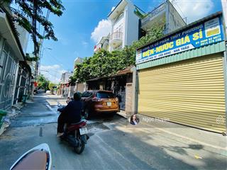 Bán đất  hiện trạng có nhà kho thu nhập 5tr /th  hẻm nhựa xe hơi nhé nhau  giá 6,7 tỷ