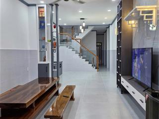 Siêu phẩm  nhà 2 tầng  dt 100m2  7 tỷ  hxh  sân đậu ô tô  gần hoàng diệu 2