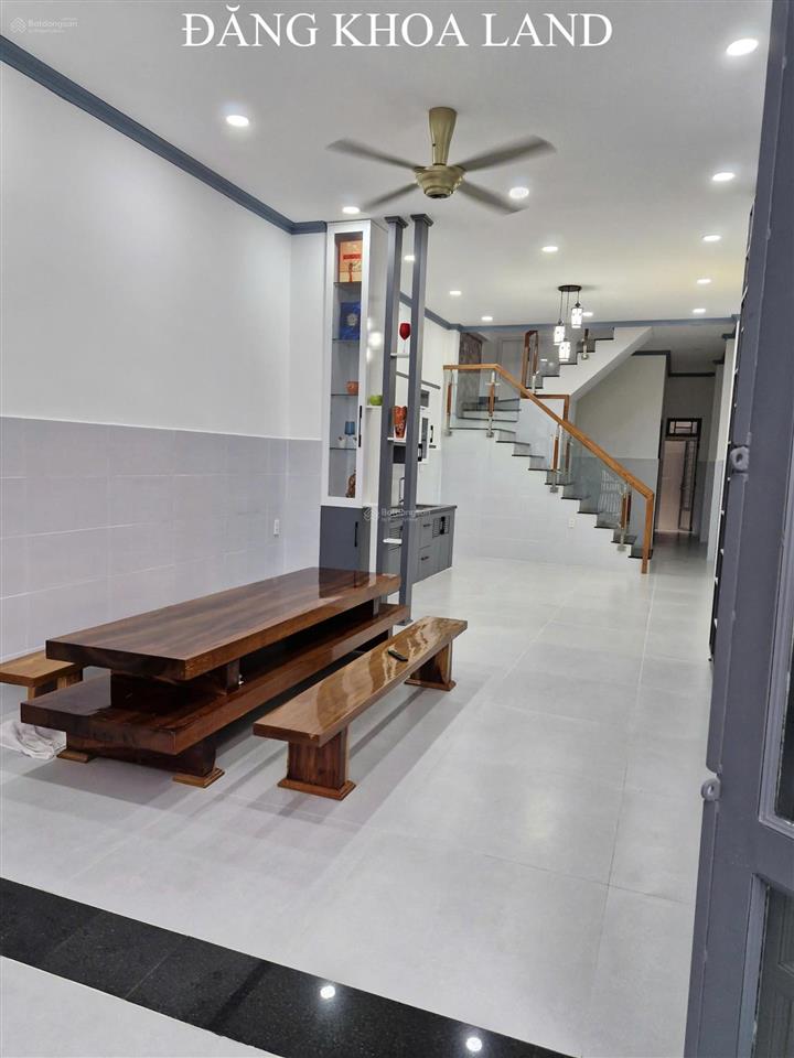 Siêu phẩm  nhà 2 tầng  dt 100m2  7 tỷ  hxh  sân đậu ô tô  gần hoàng diệu 2