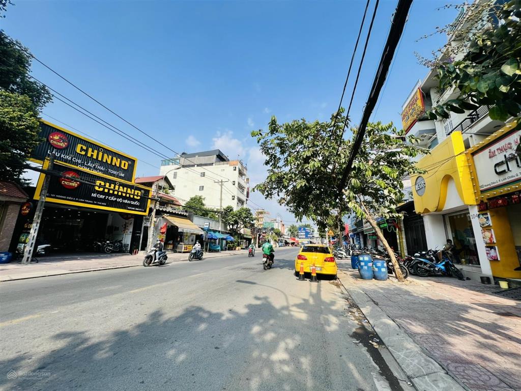 Siêu phẩm  nhà 2 tầng  dt 100m2  7 tỷ  hxh  sân đậu ô tô  gần hoàng diệu 2