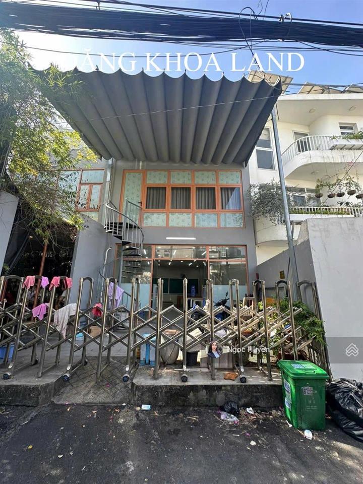 Hàng hiếm nhà 2 tầng mặt tiền đường ngay chợ bắc ninh  dt  80m2 giá 8,6 tỷ ( 6x13,5)