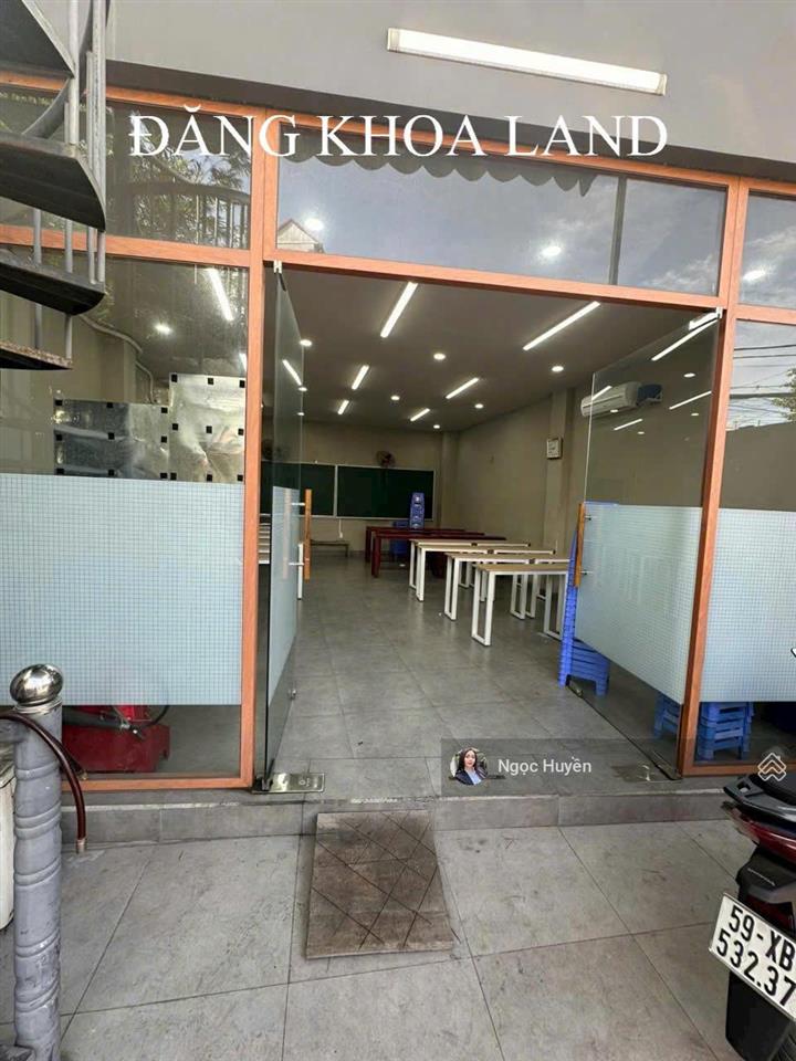 Hàng hiếm nhà 2 tầng mặt tiền đường ngay chợ bắc ninh  dt  80m2 giá 8,6 tỷ ( 6x13,5)