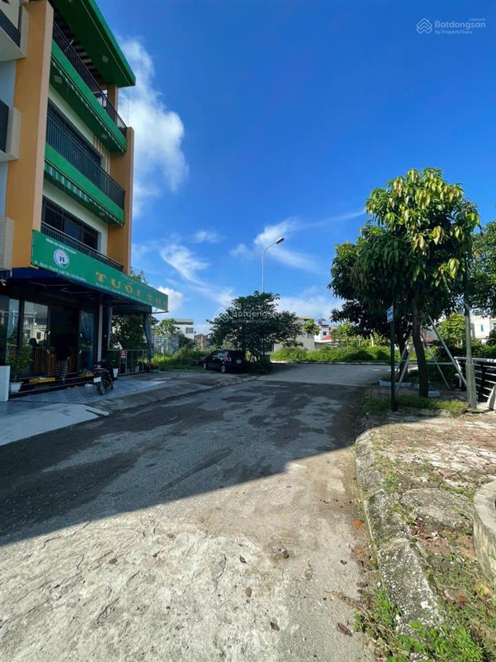 Chính chủ bán đất tttm vân đình sẵn sổ hồng, mặt tiền rộng lô góc 3 thoáng, view hồ h.iếm