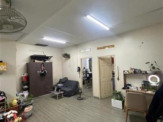 Bán căn hộ chung cư 109 nguyễn biểu, thang máy, quận 5  2 phòng ngủ