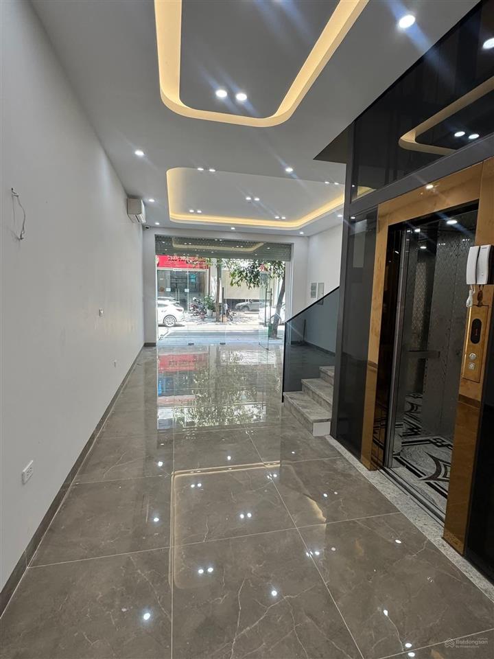 Bán căn shophouse 7 tầng thang máy kđt galaxy vạn phúc.