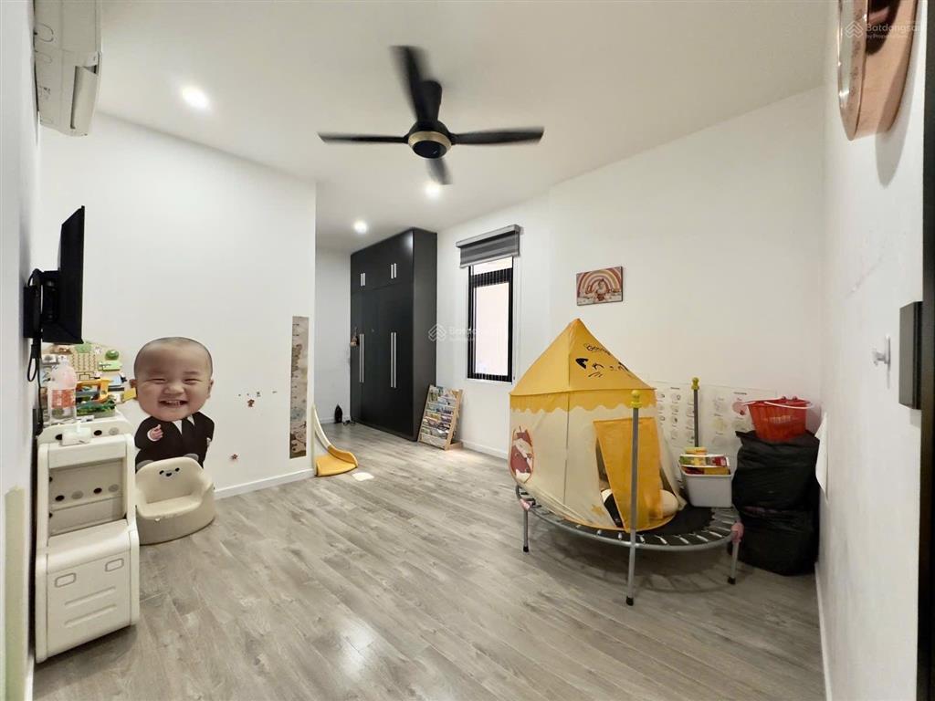 Giảm 2 tỷ  chủ ngộp bank bán gấp  còn 9.9tỷ  70m2  nhà đẹp bao đầu tư.