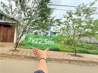 Bán lô đất đẹp trung tâm măng đen