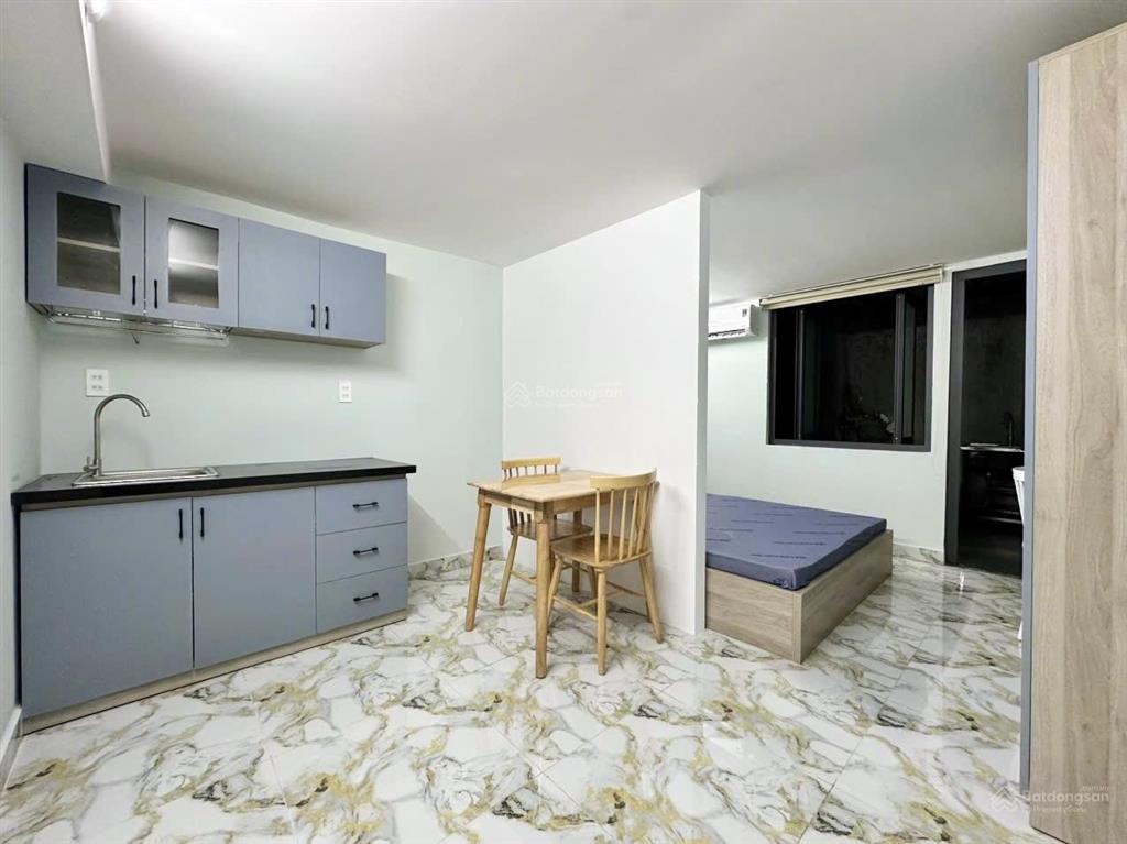 Cho thuê căn hộ stu  1pn, 45m2 full nội thất, có ban công khu vực q1  bt. an toàn pccc, nt mới