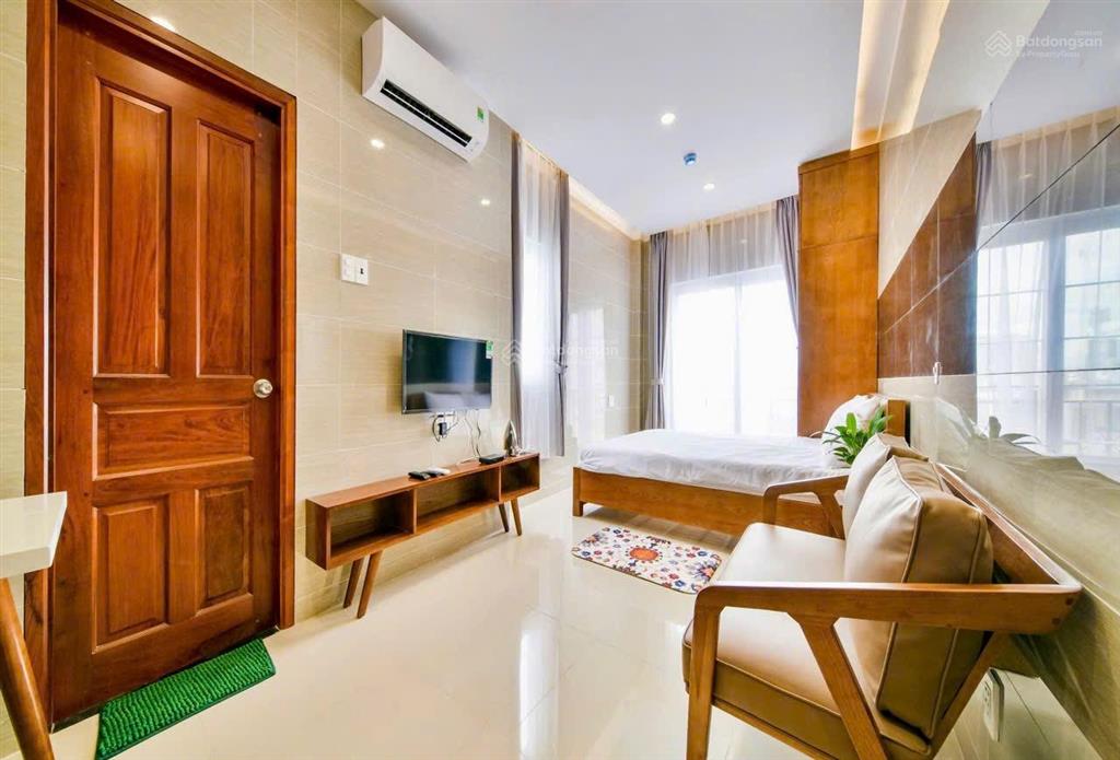 Cho thuê căn hộ mới 40m2, full nt, phùng văn cung. toà thang máy, bãi xe rộng, có dv dọn phòng