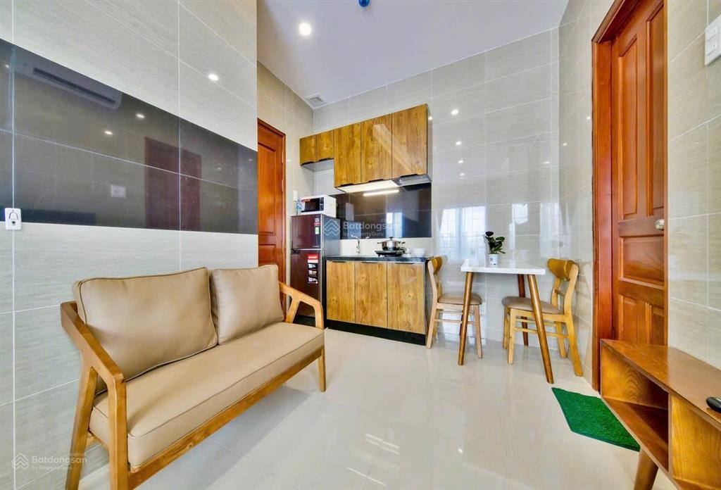 Cho thuê căn hộ mới 40m2, full nt, phùng văn cung. toà thang máy, bãi xe rộng, có dv dọn phòng