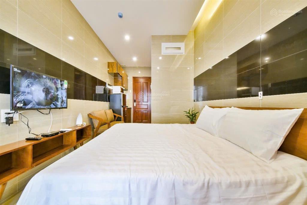 Cho thuê căn hộ mới 40m2, full nt, phùng văn cung. toà thang máy, bãi xe rộng, có dv dọn phòng