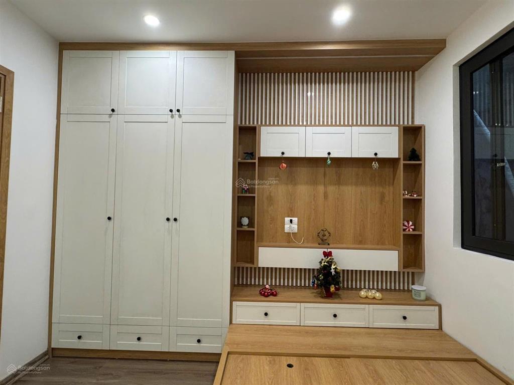 Quá hiếm, bán nhà đẹp ở ngay phố xã đàn 6 tỷ, ngõ nông rộng, 25m2 5 tầng 3 ngủ, đủ công năng