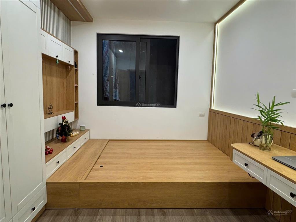 Quá hiếm, bán nhà đẹp ở ngay phố xã đàn 6 tỷ, ngõ nông rộng, 25m2 5 tầng 3 ngủ, đủ công năng