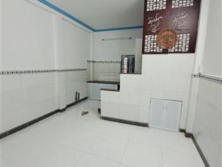 Âu cơ  3 tầng  sát mặt tiền  2 mặt hẻm 3 gác  chỉ hơn 2 tỷ