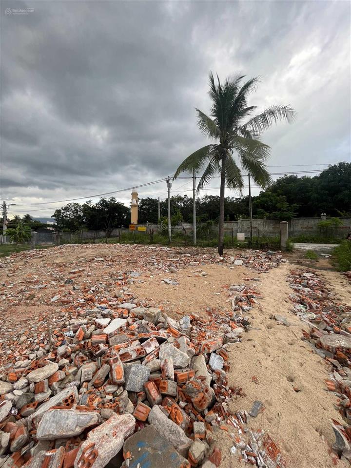 Bán đất mặt tiền nha trang gần khu du lịch long phú, đảo khỉ 5tr/m2