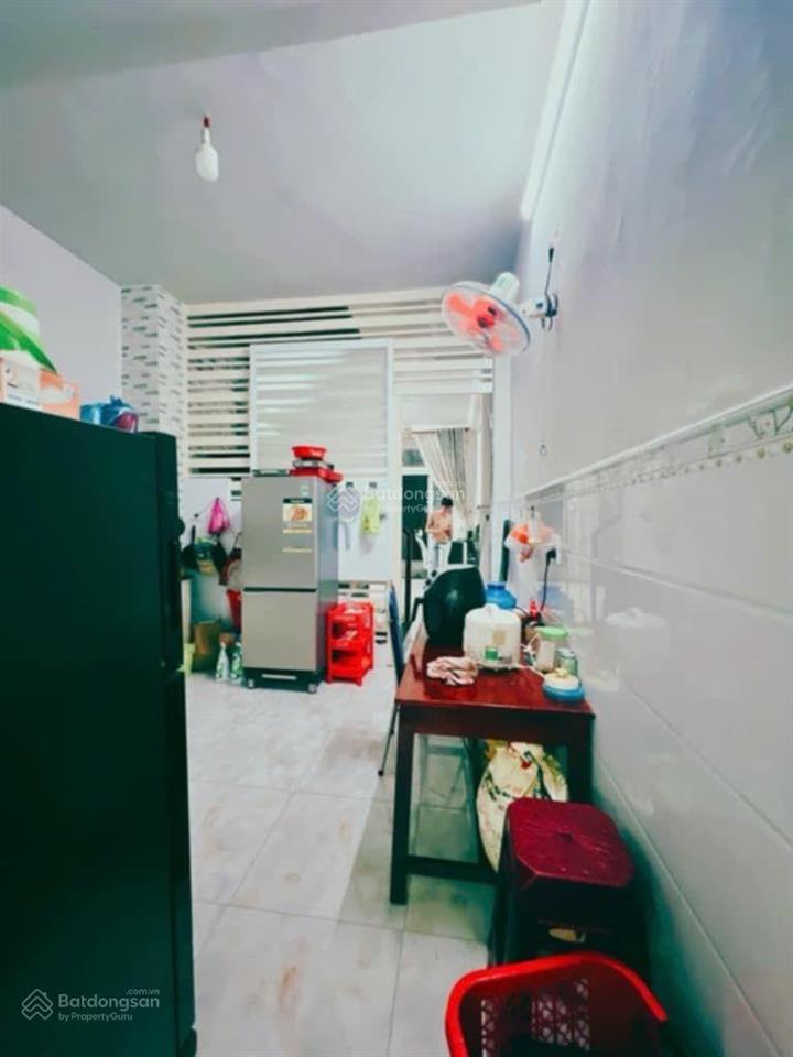 Mặt tiền đường số 4 kinh doanh sầm uất 58m 3pn sân để xe hơi  nhỉnh 6tỷ tl., phường 11  gò vấp.