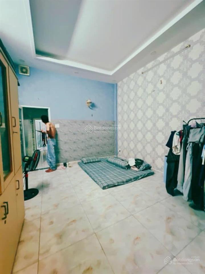 Mặt tiền đường số 4 kinh doanh sầm uất 58m 3pn sân để xe hơi  nhỉnh 6tỷ tl., phường 11  gò vấp.