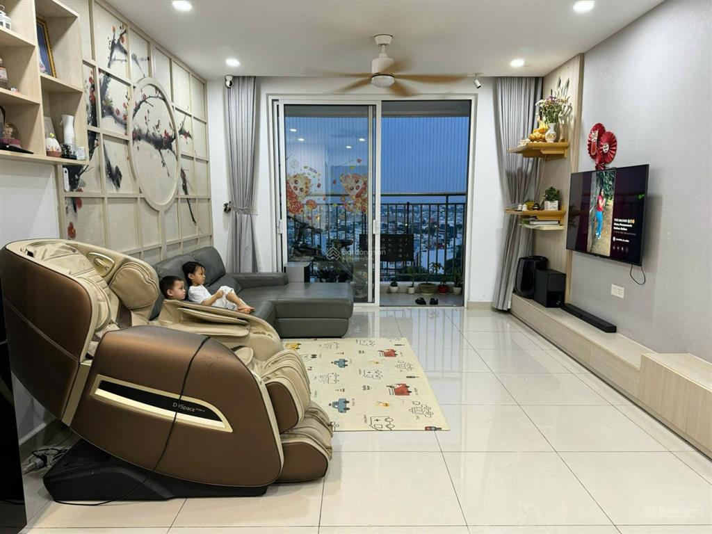 Bán căn 3pn.2wc  căn góc tầng cao thoáng mát  gặp chính chủ xem nhà  nhà đẹp y hình