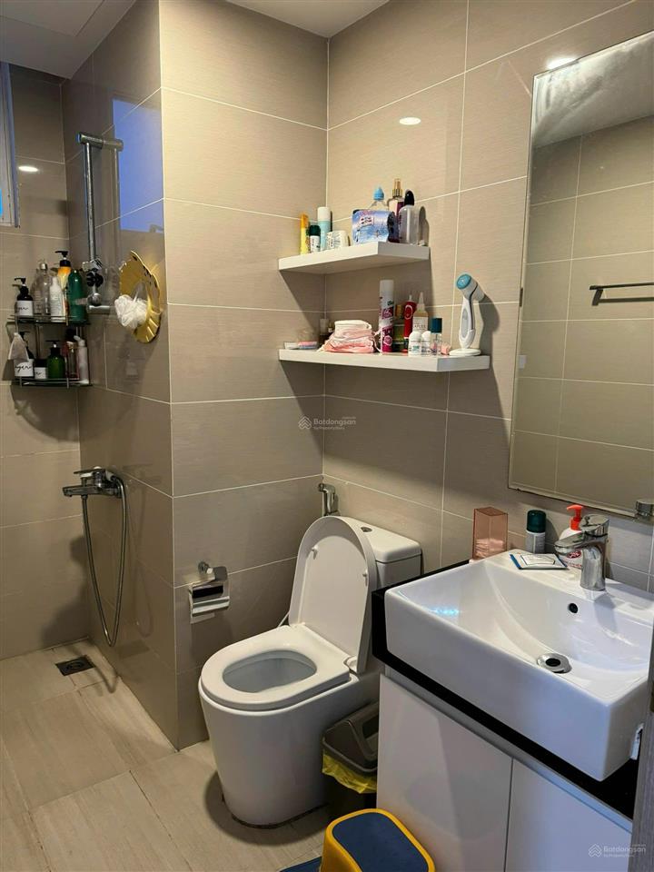 Bán căn 3pn.2wc  căn góc tầng cao thoáng mát  gặp chính chủ xem nhà  nhà đẹp y hình