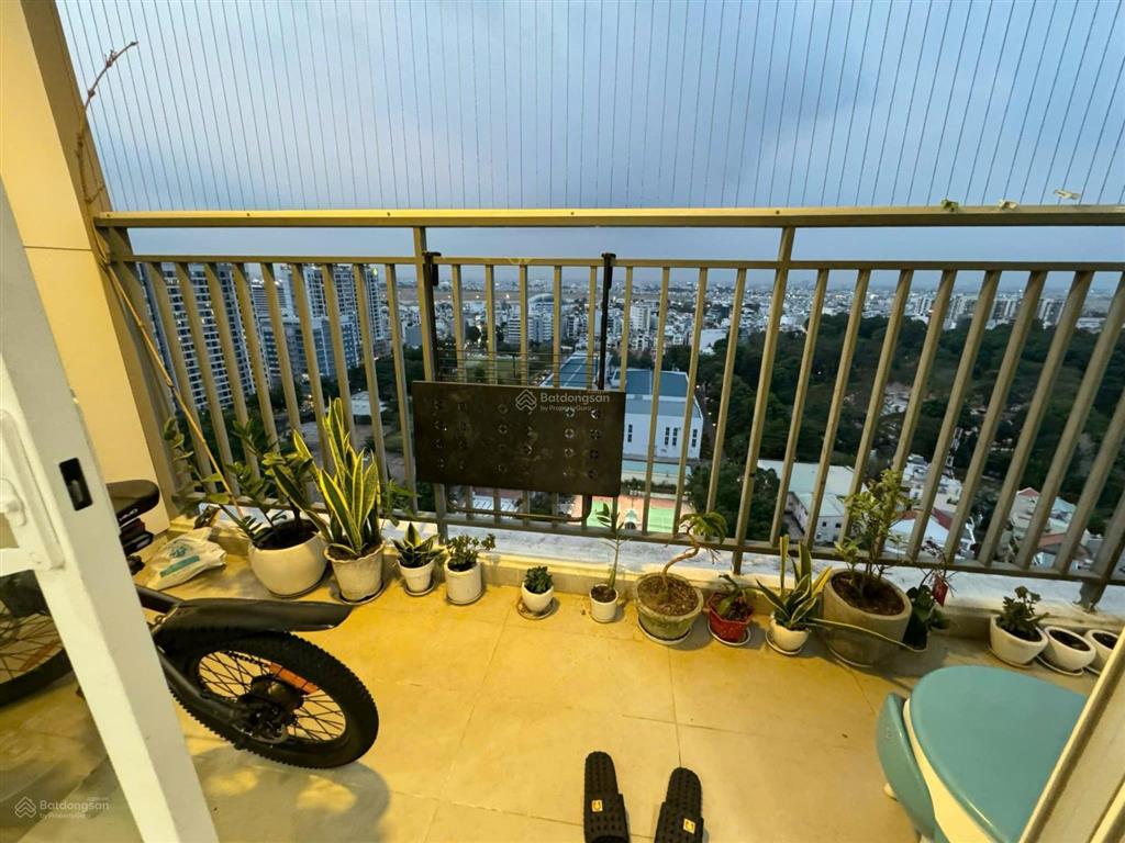 Bán căn 3pn.2wc  căn góc tầng cao thoáng mát  gặp chính chủ xem nhà  nhà đẹp y hình