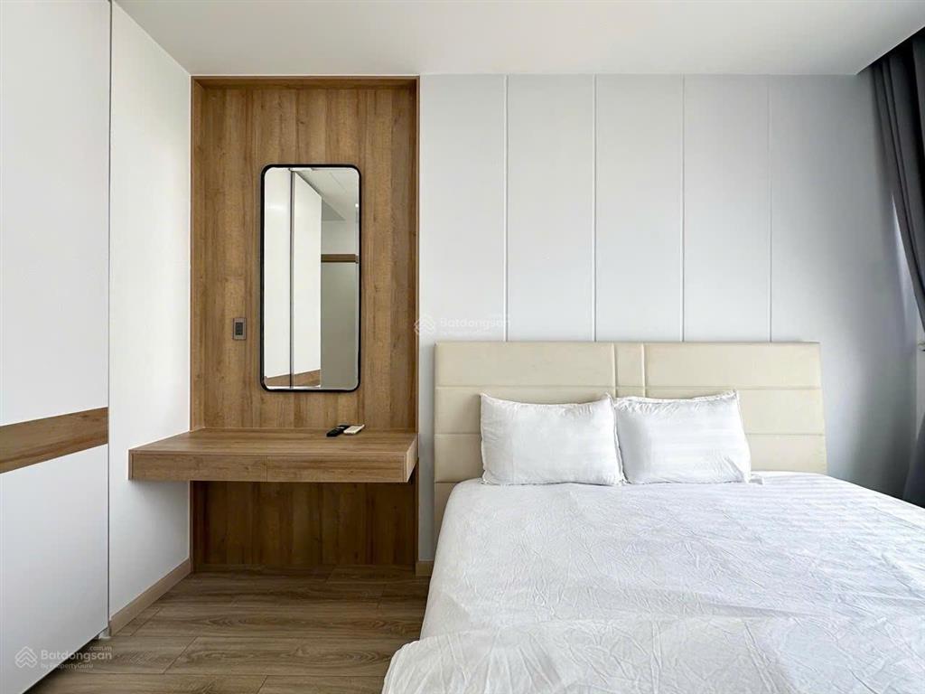 Cho thuê 3pn giá 15  20tr sunrise city view  bao phí quản lý  0938 806 ***  huyền trang