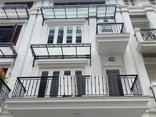 Cho thuê nhà tại ngụy như kon tum,nhân chính,thanh xuân thang máy thông sàn 80m x 5t gía 45tr