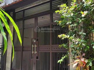 Trung tâm q1  hxh 7 chỗ  nhỉnh 8 tỷ