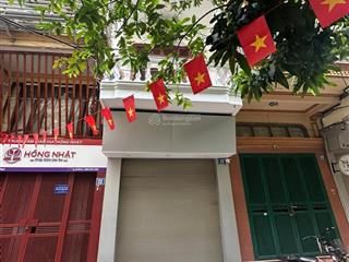 Bán nhà phân lô , đặng văn ngữ  đống đa 50m  4t  mt3.2m  16.5 tỷ . oto tránh  kinh doanh