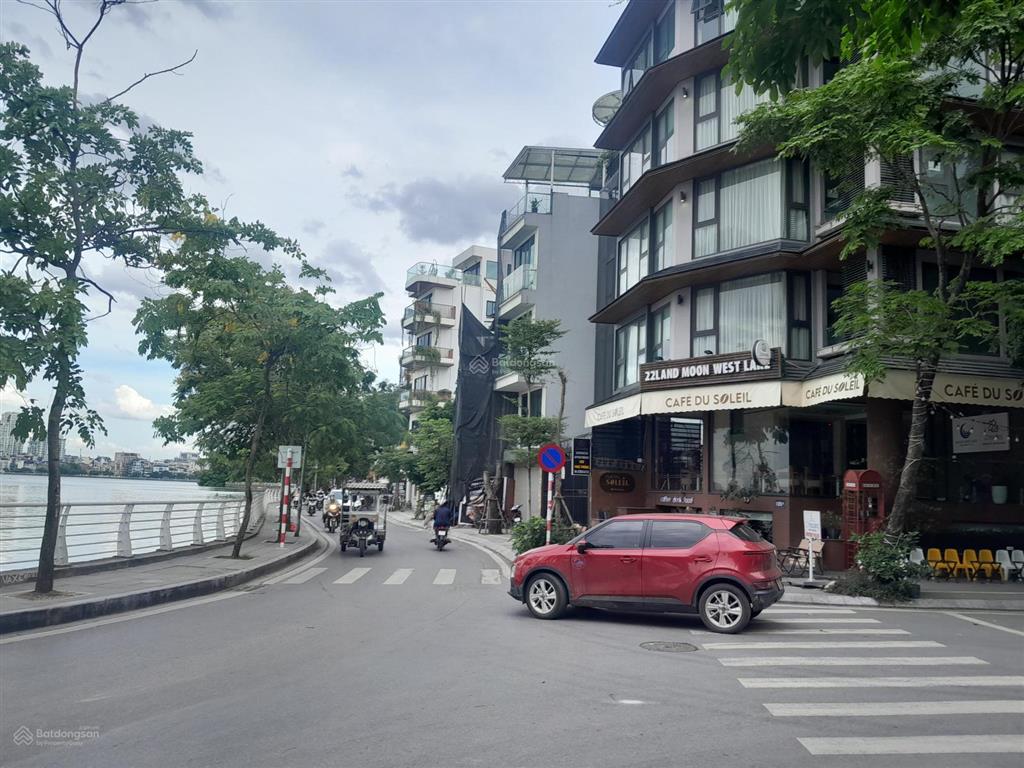 Bán nhà văn cao, ba đình, 60m*5t, 13,75 tỉ. sát phố, tiện ích.