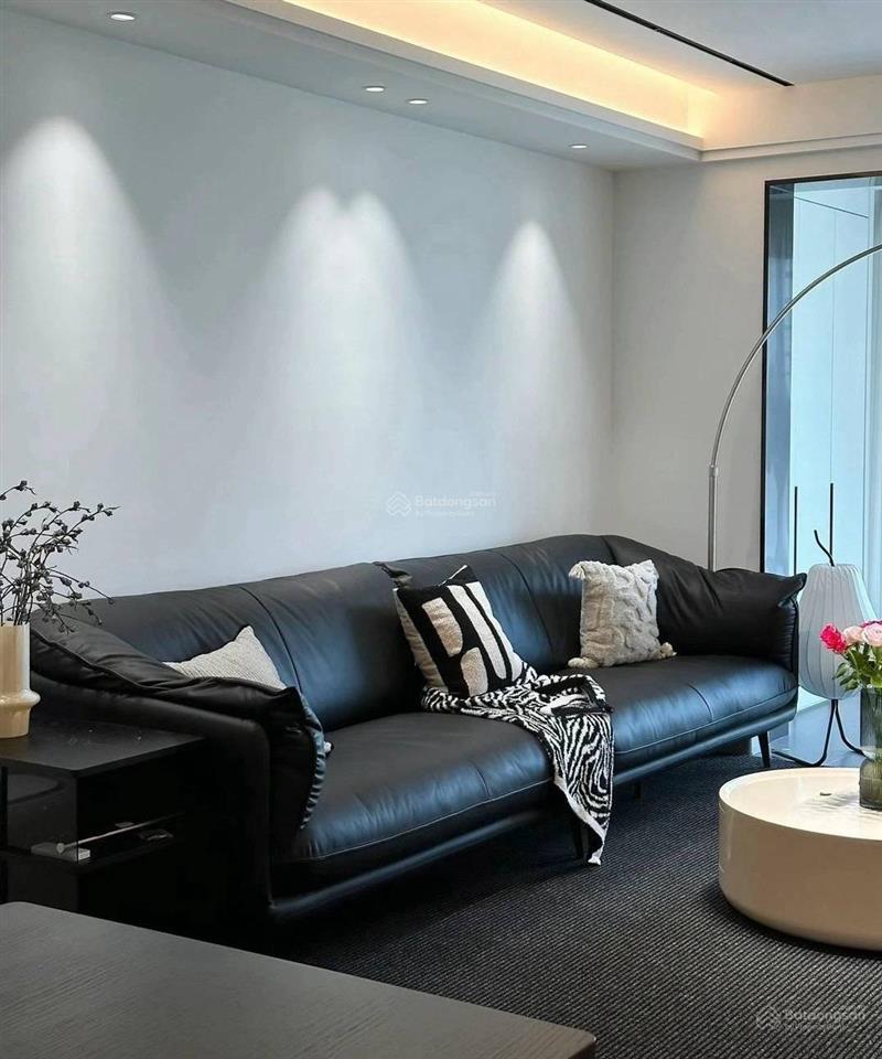 Chính chủ cần bán gấp căn hộ 78m2 cộng hoà garden 2pn 2wc full nội thất giá 3 tỷ 0902 202 ***