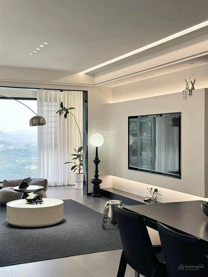 Chính chủ cần bán gấp căn hộ 78m2 cộng hoà garden 2pn 2wc full nội thất giá 3 tỷ 0902 202 ***