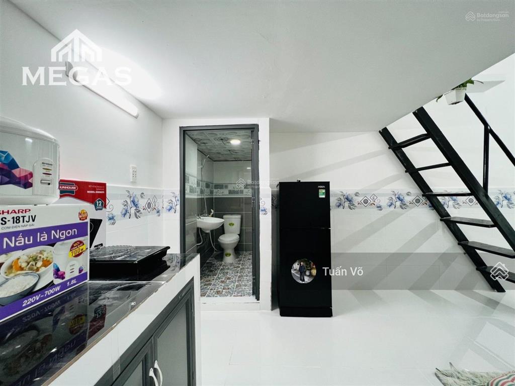 Cho thuê phòng trọ giá rẻ, gác cao 2m rộng ngay hương lộ 2