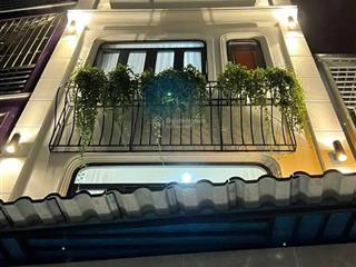 Nhà đẹp, giá tốt, hàng khan hiếm dưới 8 tỷ  hẻm xe hơi dương quảng hàm p5 gò vấp  4 tầng  4x12