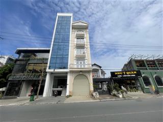 Nhà 1 hầm 4 lầu sân thượng cạnh becamex tower