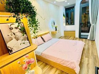 Bán nhà phan đình phùng, phú nhuận, giáp q1, gần hxh, 4 tầng, 4pn mới đẹp, 110m2 dtsd, 6.25 tỷ