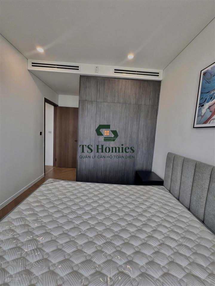 Cho thuê căn hộ lumiere riverside 2pn view sông trực diện  full nội thất, giá 38 triệu phí ql