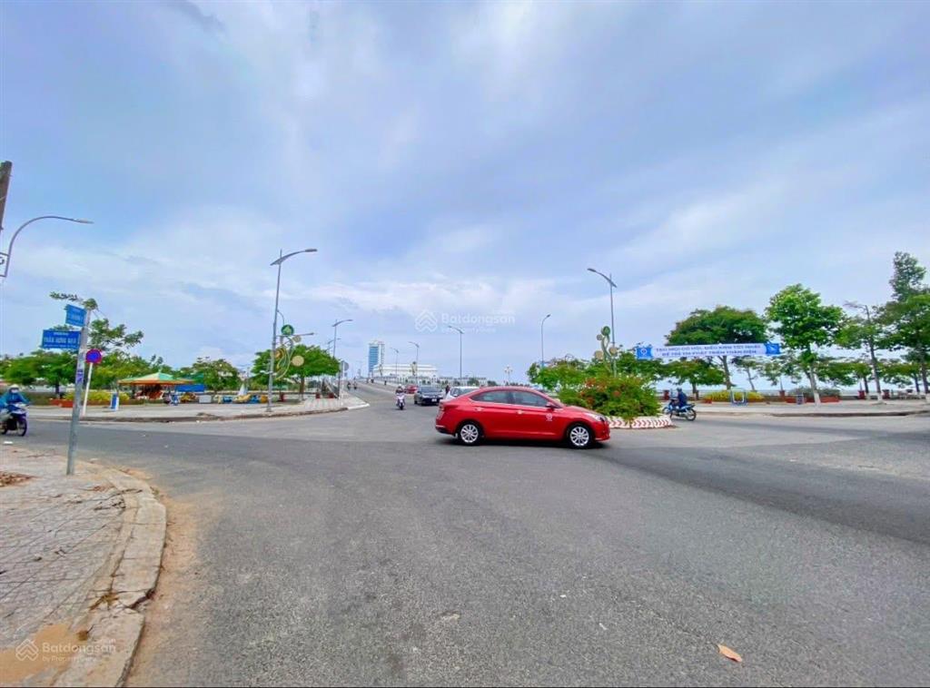 Cho thuê mặt bằng kinh doanh góc đường 3/2 và trần hưng đạo, phường vĩnh thanh vân, tp. rg, kg