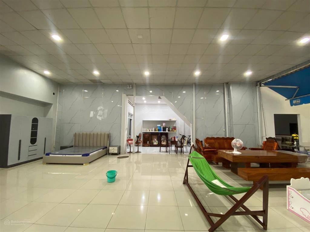 Cho thuê mặt bằng kinh doanh dt hơn 1500m2 hai mặt tiền đường nguyễn trung trực, rạch giá, an giang