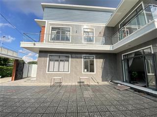 Bán nhà 2 mặt tiền trung tâm long điền chỉ 5.5 tỷ | nhà đẹp sân vườn rộng