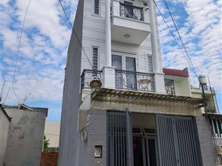 Bán nhà 3 tầng ngay bưng ông thoàn 57m2 chỉ 5,9 tỷ